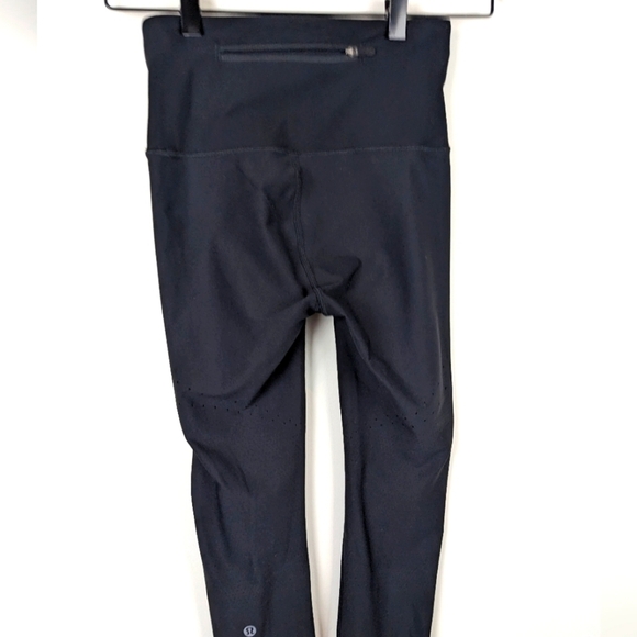 LULULEMON Zoned in tight Size 4 Black 27"  length - Picture 11 of 12
